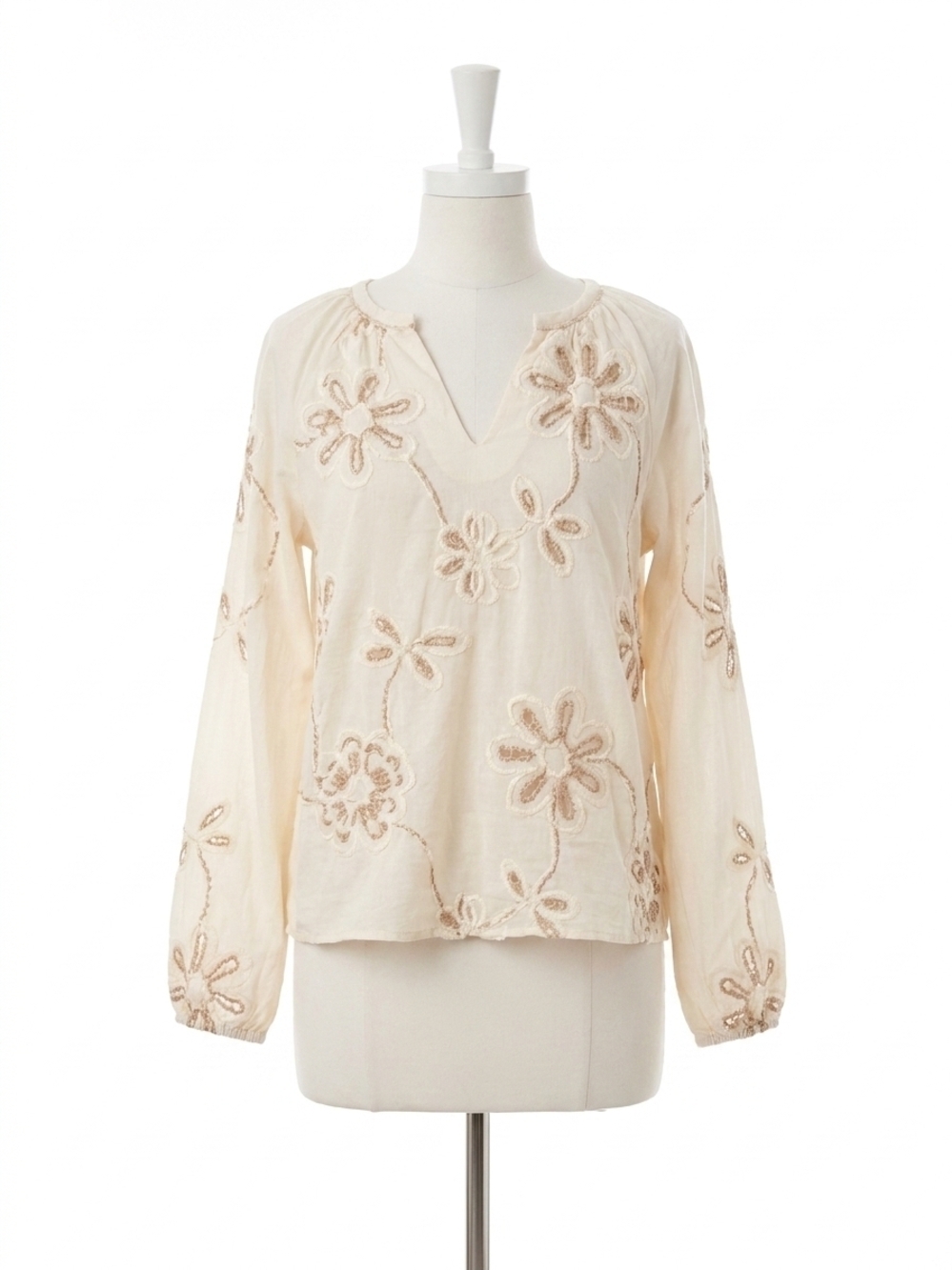 NEW CHARLIE B embroidered cotton popover blouse in ecru